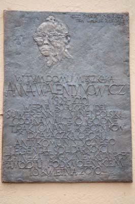 8 kwietnia w Gdańsku, tablica poświęcona Ani Walentynowicz